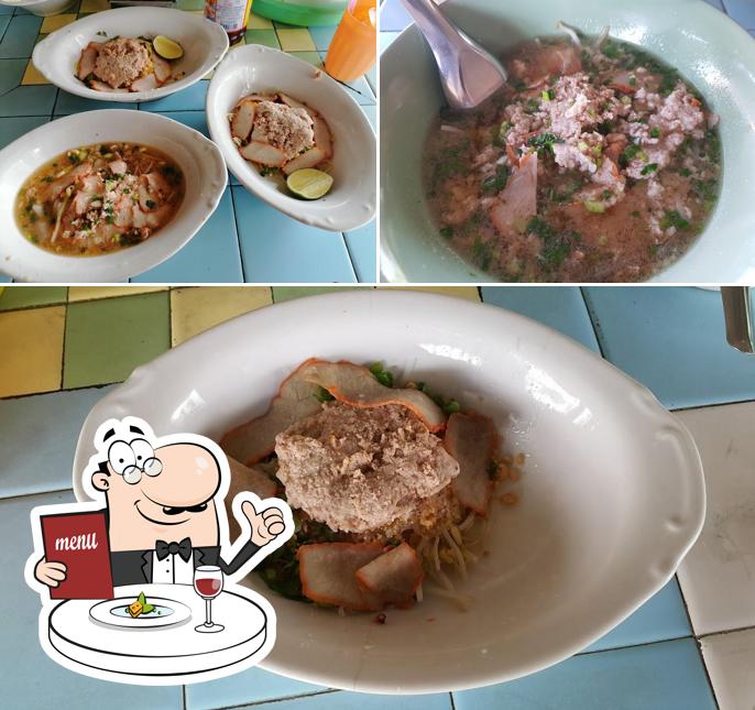 Meals at ก๋วยเตี๋ยวหมูนายเท้ง