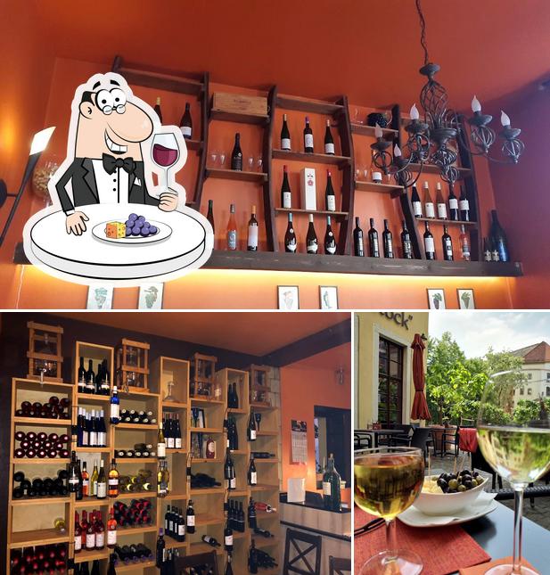 Es estupendo disfrutar de una copa de vino en Restaurant Winzerstube "Zum Rebstock"