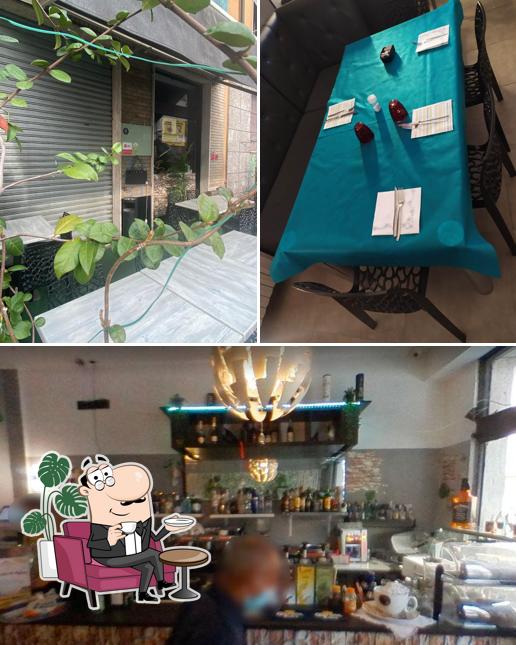Gli interni di The Best Bistrot & Karaoke
