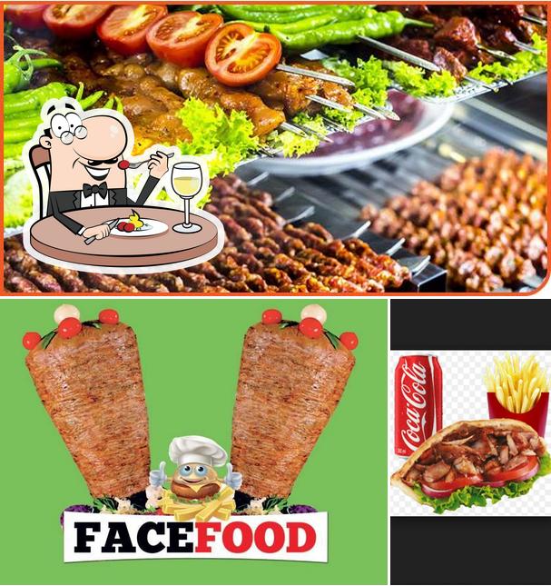 Nourriture à Facefood Kebab Grill. 01 34 78 74 94