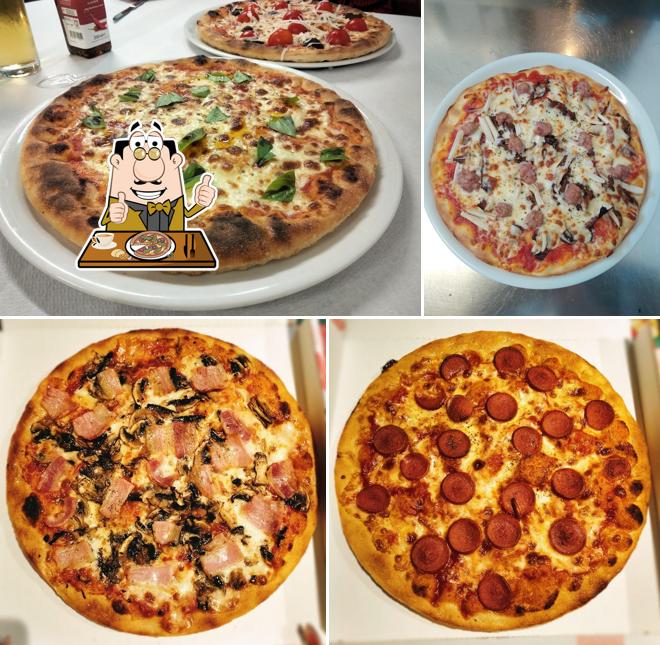 Scegli una pizza a Bar Pizzeria Sport di Bianco G. & C. S.n.c