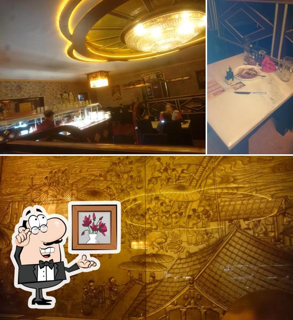 The image of China-Restaurant Peking’s interior and sushi