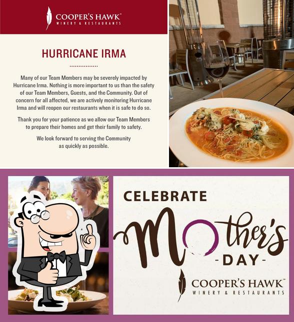 Взгляните на фото паба и бара "Cooper's Hawk Winery & Restaurant- Orlando, FL at Waterford Lakes"