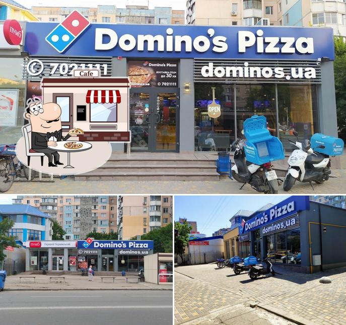 L'extérieur de Domino's Pizza