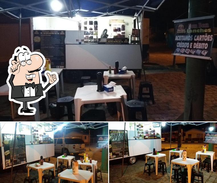 O interior do Bem Bom Lanches e Cachorro Quente