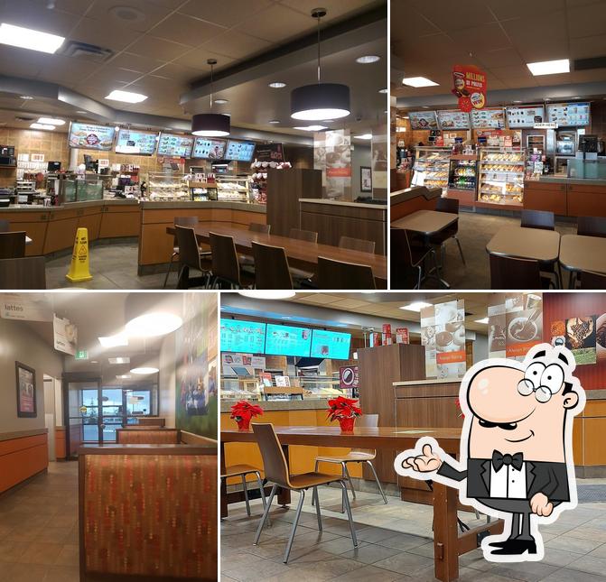 L'intérieur de Tim Hortons