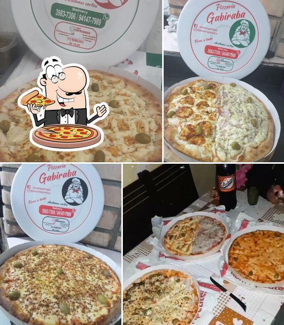 Peça diversos tipos de pizza