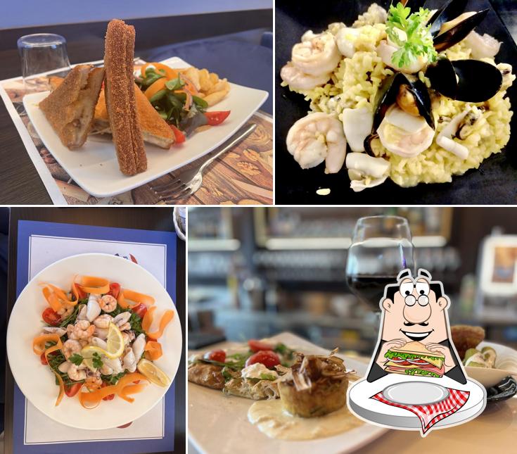 Club sandwich al EXPERIENCE BAR Home & Cafe