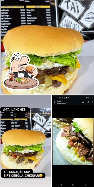 Prueba una hamburguesa en Tai lanches