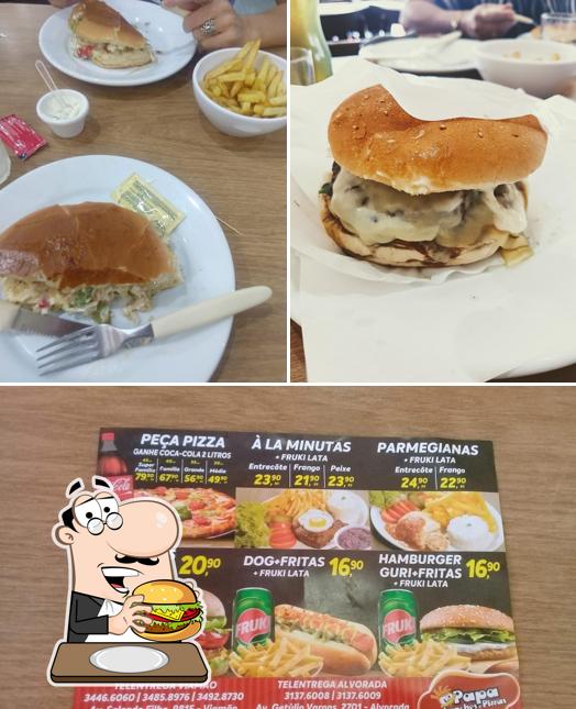 Peça um hambúrguer no Papa Lanches e Pizzas Viamão