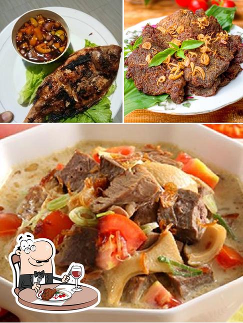 Pick meat dishes at Tiga Putri