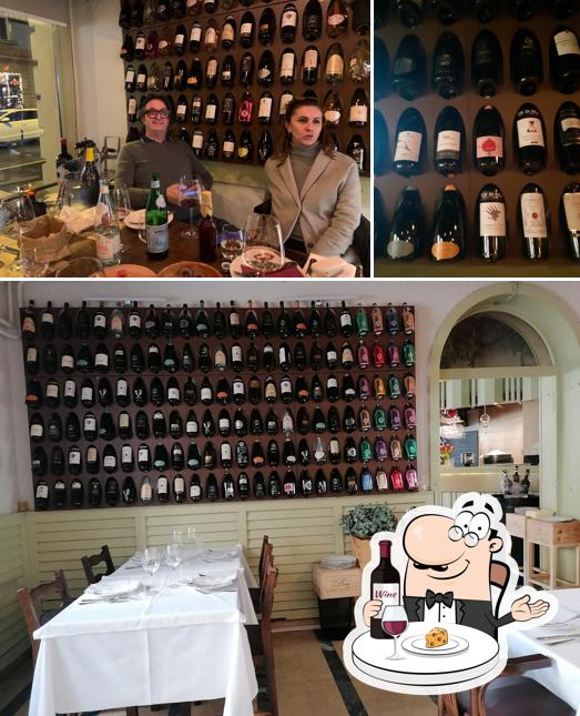 Prenditi un bicchiere di vino a La Riseria WineBar Trattoria