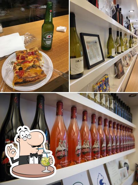 La foto di bevanda e cibo da Focacceria Gran Torino - Lagrange