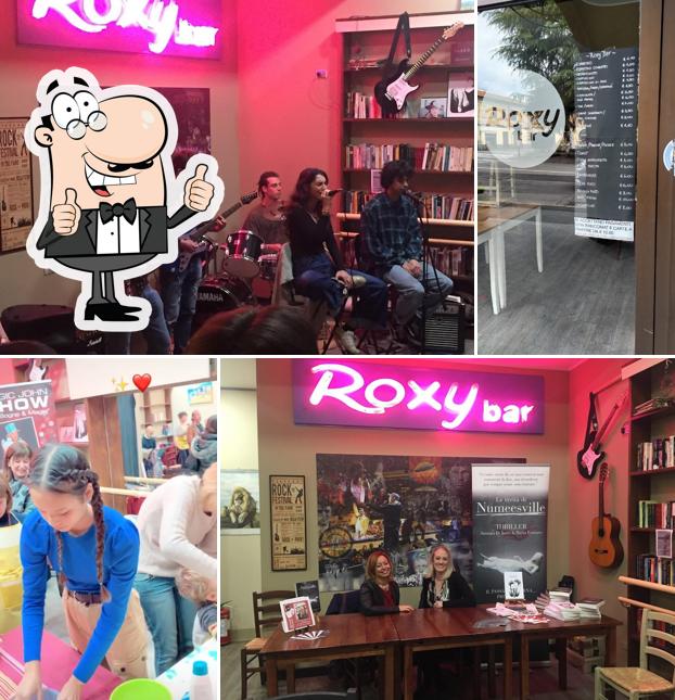 Взгляните на изображение кафе "Roxy Bar"