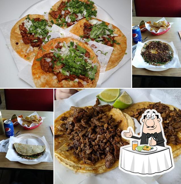 Food at Mis Tacos 2