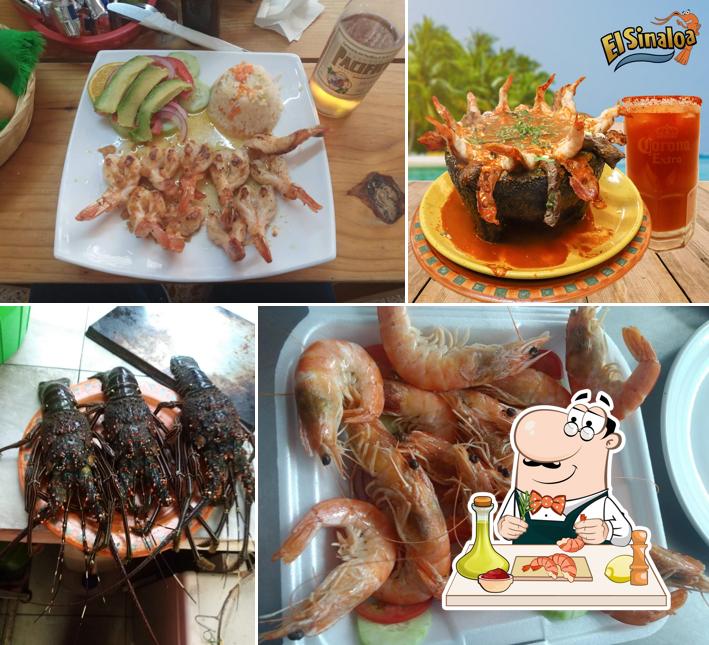 Try out seafood at Mariscos El Sinaloa