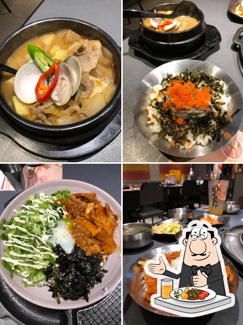 Еда в "Meokbang Korean BBQ & Bar (Choi Ming Shopping Centre)"