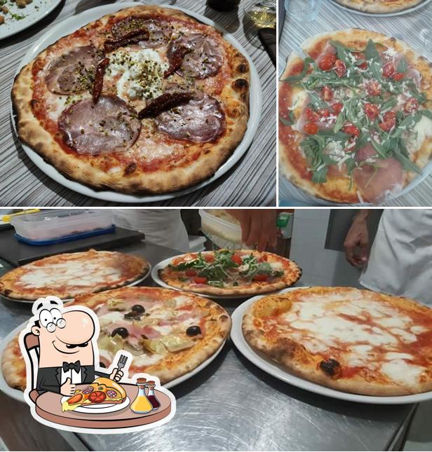 Prova una pizza a Pizzeria Antipasteria Mina