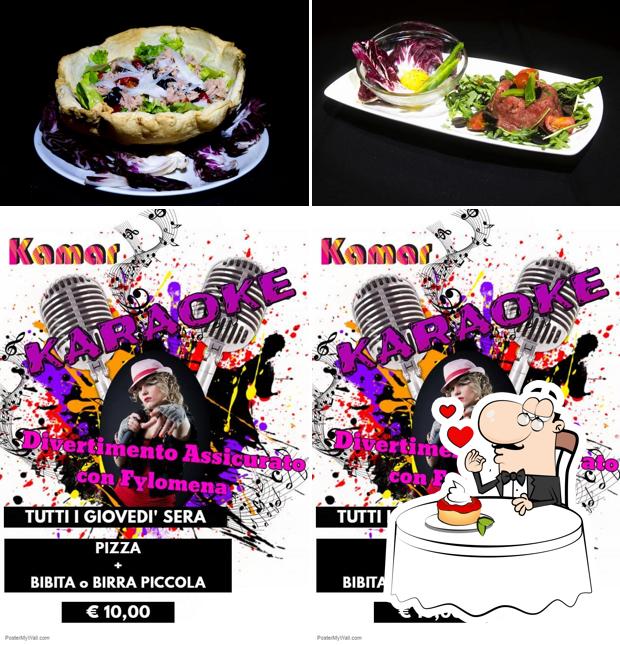 Bar Kamar serviert eine Vielfalt von Desserts 