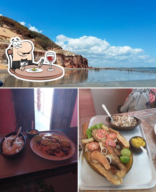 Dê uma olhada a foto apresentando comida e exterior no Barraca Por do Sol - Praia da Redona Icapuí - Ceará