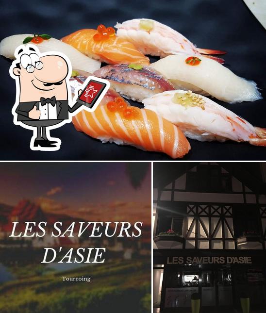 Parmi les diverses choses de la extérieur et la sushi, une personne peut trouver sur Les Saveurs d’Asie