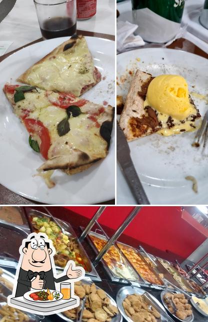 Comida em Restaurante e Pizzaria AOPM