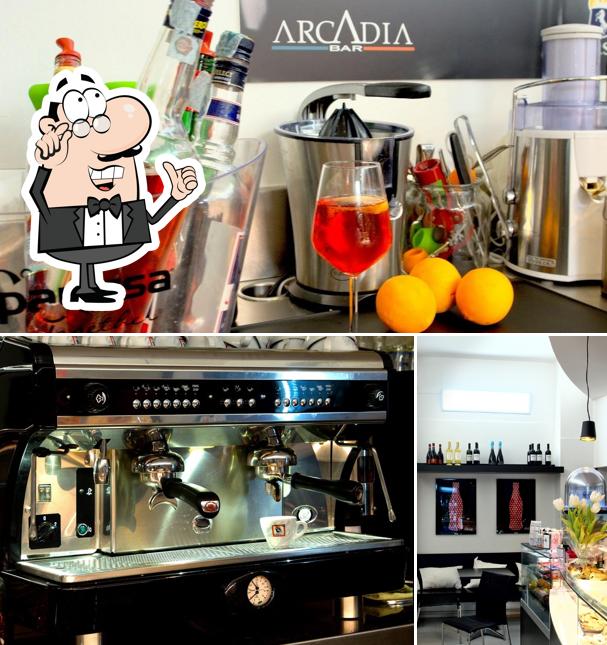 La immagine della interni e bevanda di Arcadia Caffetteria Aperitivi