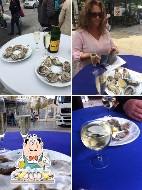 Oysters at De Blauwe Kiosk
