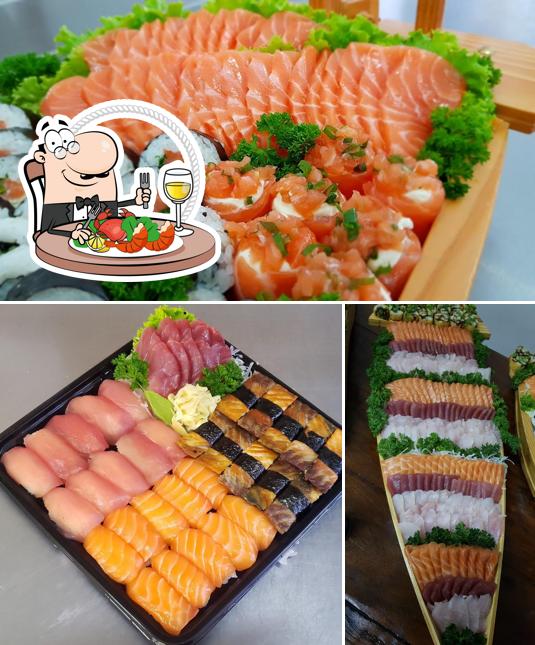 Escolha diversos pratos de frutos do mar servidos no Atacado Do Sushi Delivery