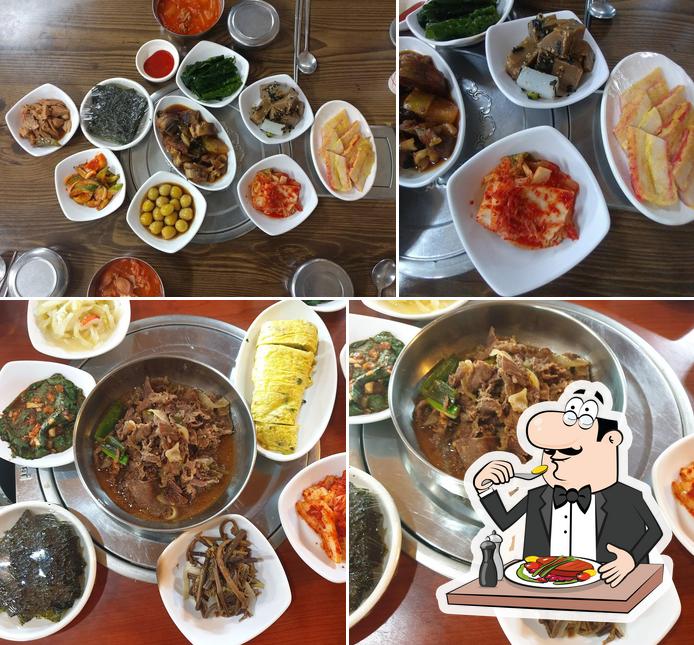 Food at 동방두부마을