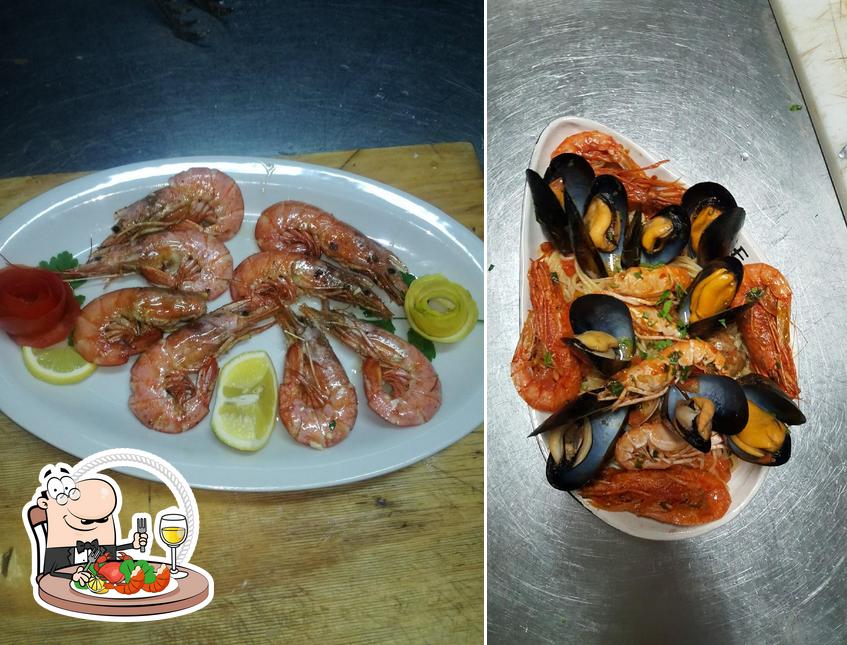 Ordina la cucina di mare a Pieste Snc