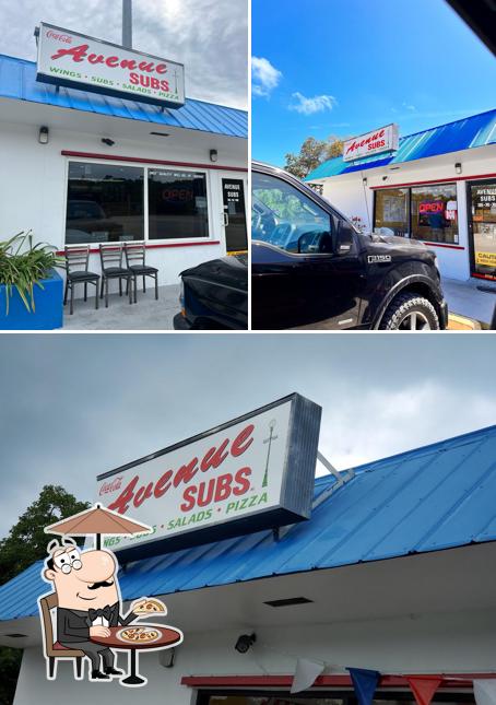 Among various things one can find exterior and interior at Avenue Subs Key Largo