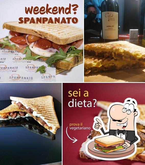 Prenez un sandwich à Spanpanato Toast & More