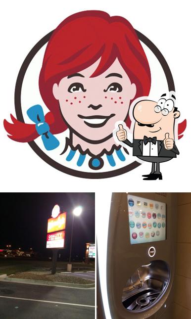Look at this image of Wendy's