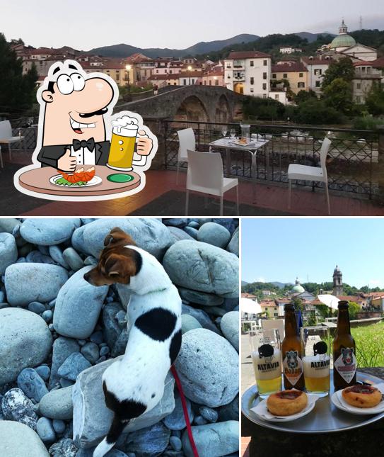 Puoi goderti un rinfrescante bicchiere di birra chiara o scura