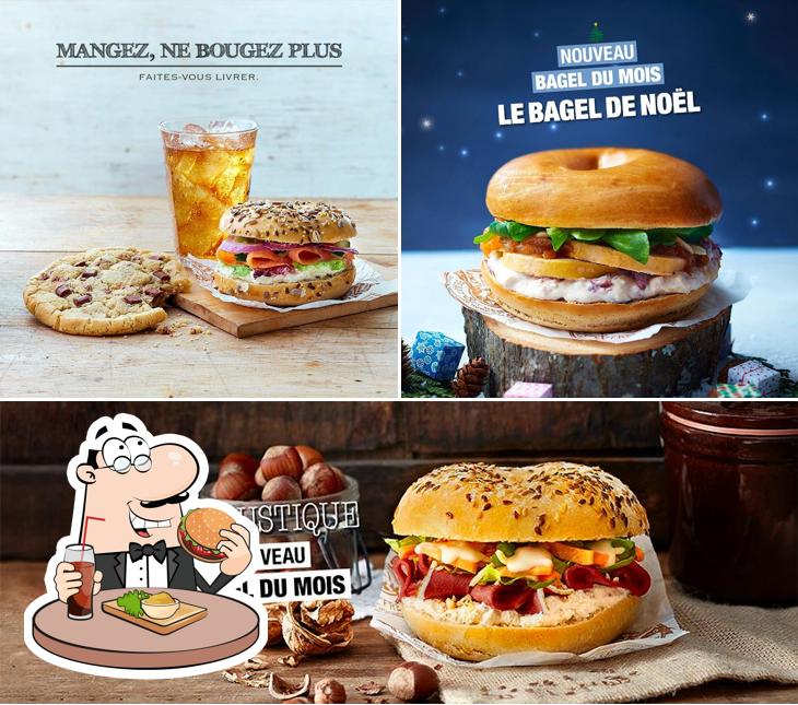 Gli hamburger di BAGELSTEIN • Bagels & Coffee shop potranno soddisfare i gusti di molti