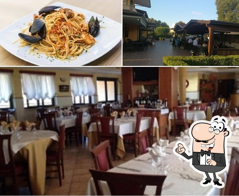 La interni e cibo del ristorante