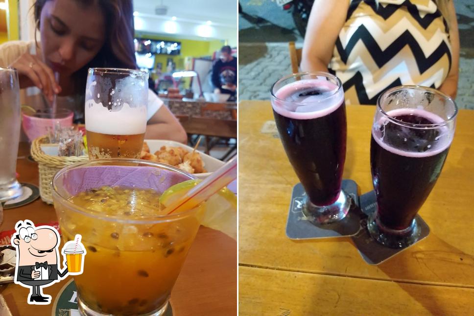 Desfrute de uma bebida no O Alemão Chopp