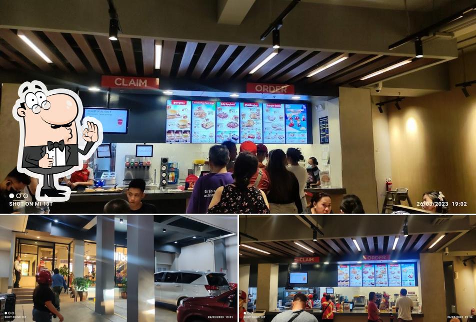 Jollibee ITC Shaw Kalentong restaurant, Mandaluyong - Restaurant reviews