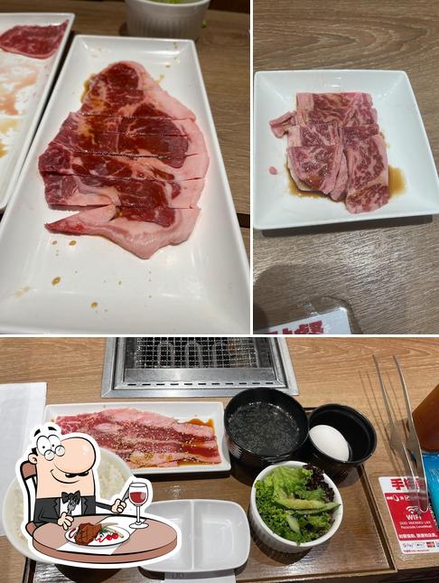 Попробуйте блюда из мяса в "Yakiniku Like (Sheung Wan)"