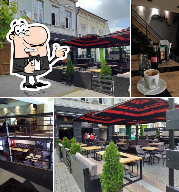 Это снимок кафе "Eskada Bar"