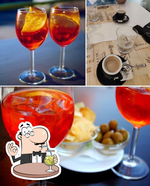 Sole Café si caratterizza per la bevanda e interni