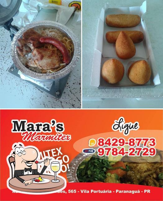 Comida em Mara's Marmitex