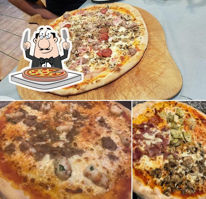 Try out pizza at Da Nettuno Ristorante Pizzeria