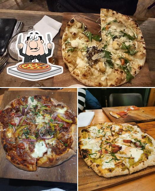 Pick pizza at Verona Devonport