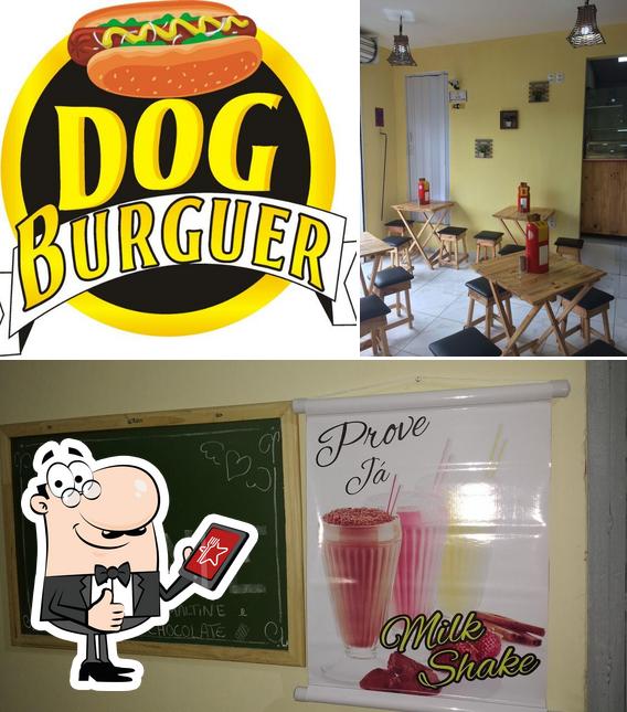 Взгляните на фотографию ресторана "DogBurguer Comedoria"