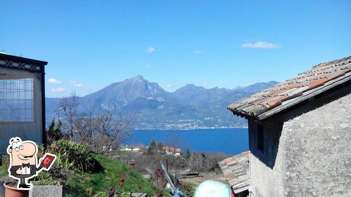 Goditi la vista dall'area esterna di Agriturismo La Part