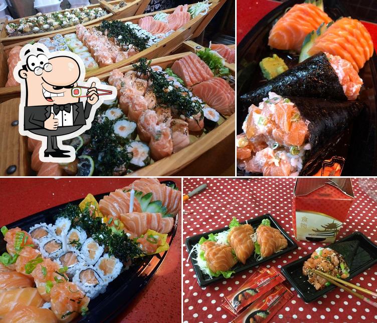 Rolos de sushi são disponibilizados no Hamah cozinha japonesa Ltda me