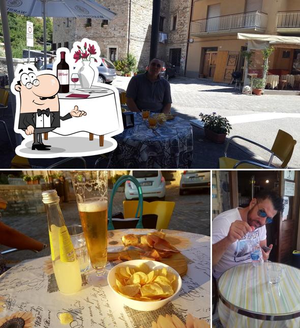 La foto di tavolo da pranzo e birra da Il Borghetto