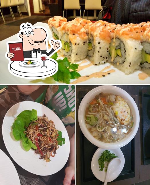 Еда в "Ohh Sushi&Wok"